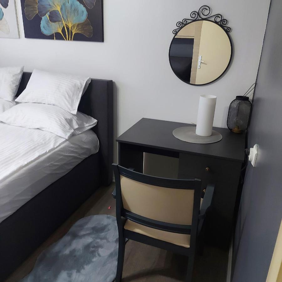 Apartman Pozoriste Penthaus Banja Luka Buitenkant foto