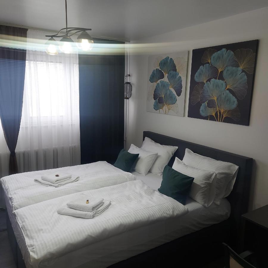 Apartman Pozoriste Penthaus Banja Luka Buitenkant foto