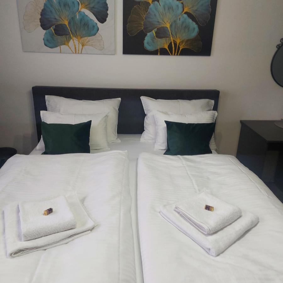 Apartman Pozoriste Penthaus Banja Luka Buitenkant foto